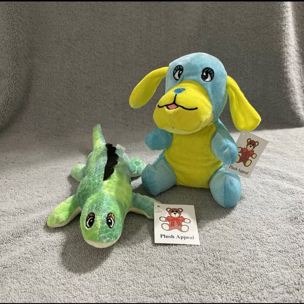PLUSH APPEAL Lot Of 2 Dog And Lizard Plush